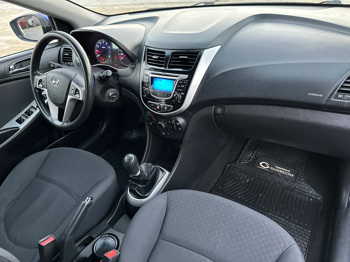 HYUNDAI ACCENT 1.4 RB HB GLS AC 2AB ABS - Miniatura 25