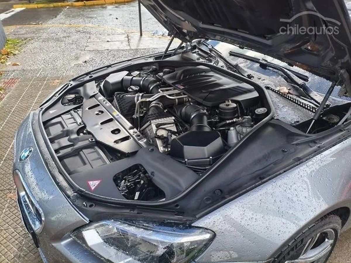 BMW M6 4.4 4X2 AT 2P 2014 - Miniatura 2