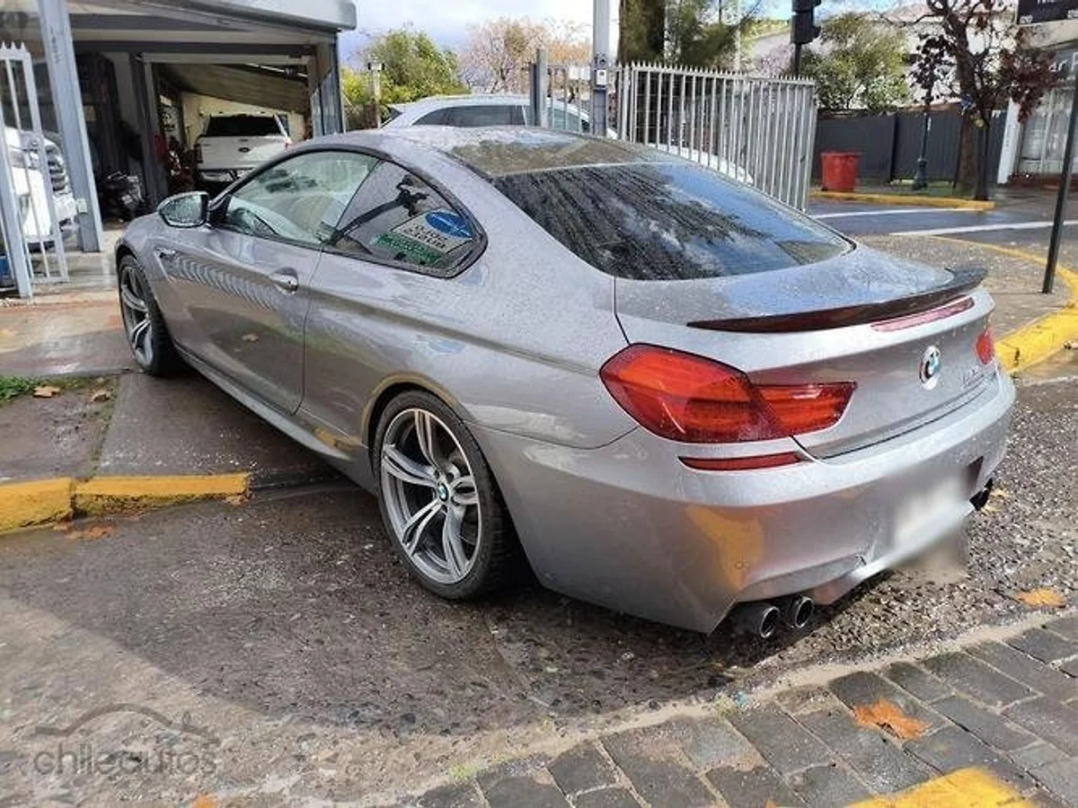 BMW M6 4.4 4X2 AT 2P 2014 - Miniatura 10