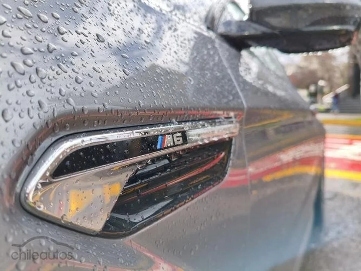 BMW M6 4.4 4X2 AT 2P 2014 - Miniatura 11