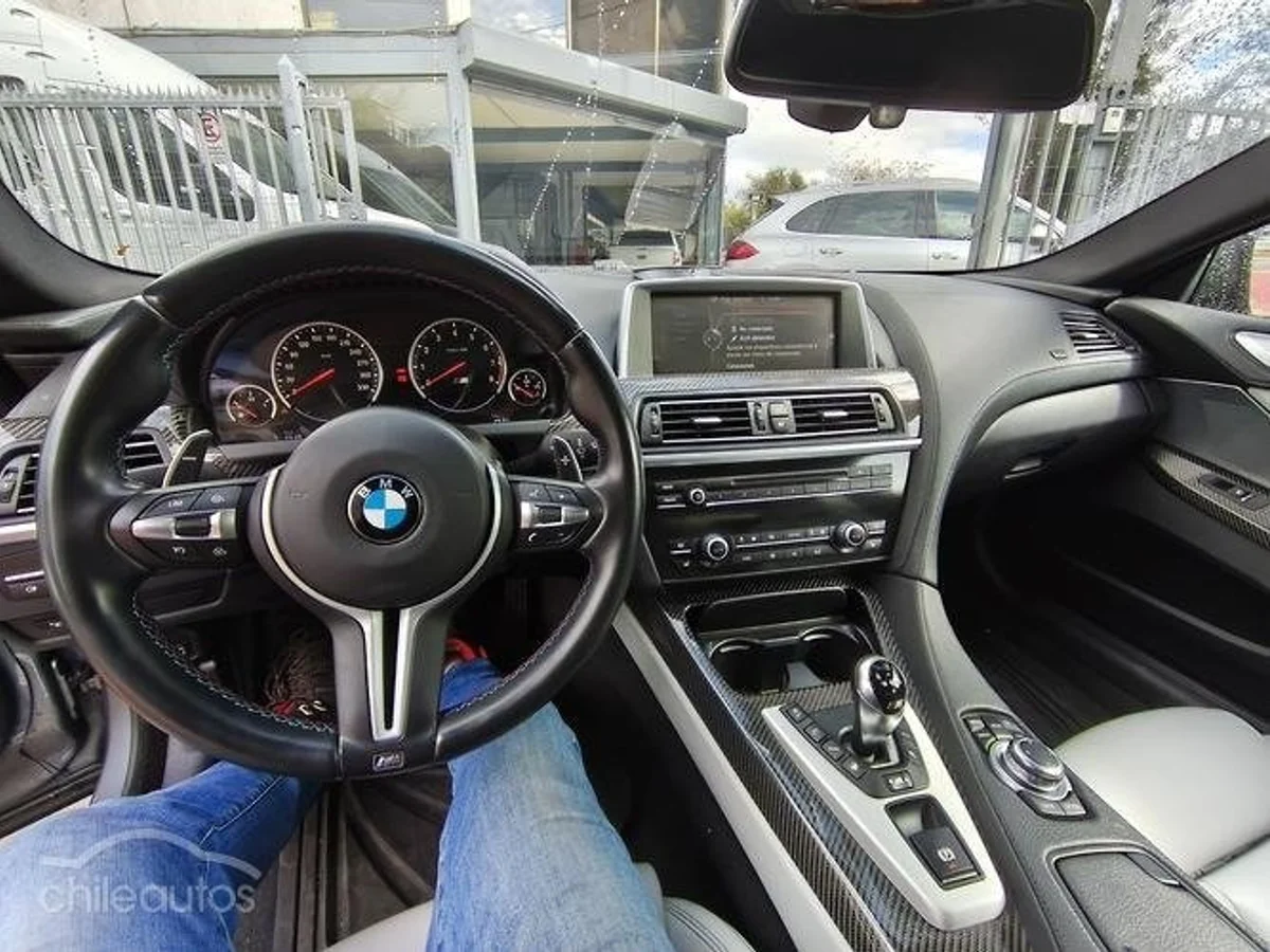 BMW M6 4.4 4X2 AT 2P 2014 - Miniatura 16