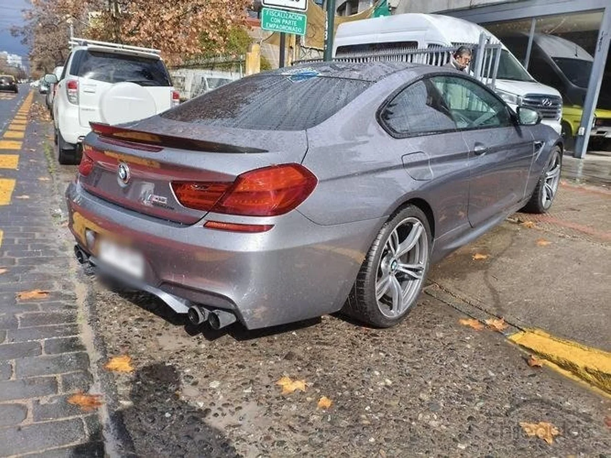 BMW M6 4.4 4X2 AT 2P 2014 - Miniatura 19