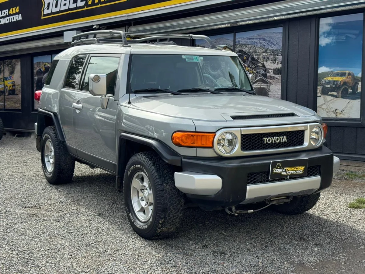 TOYOTA FJ CRUISER 2009