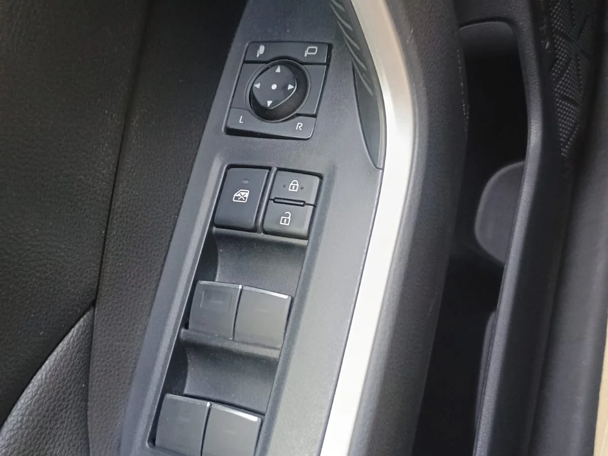 Toyota RAV4 2.5 Hybrid 4x2 CVT - Miniatura 15