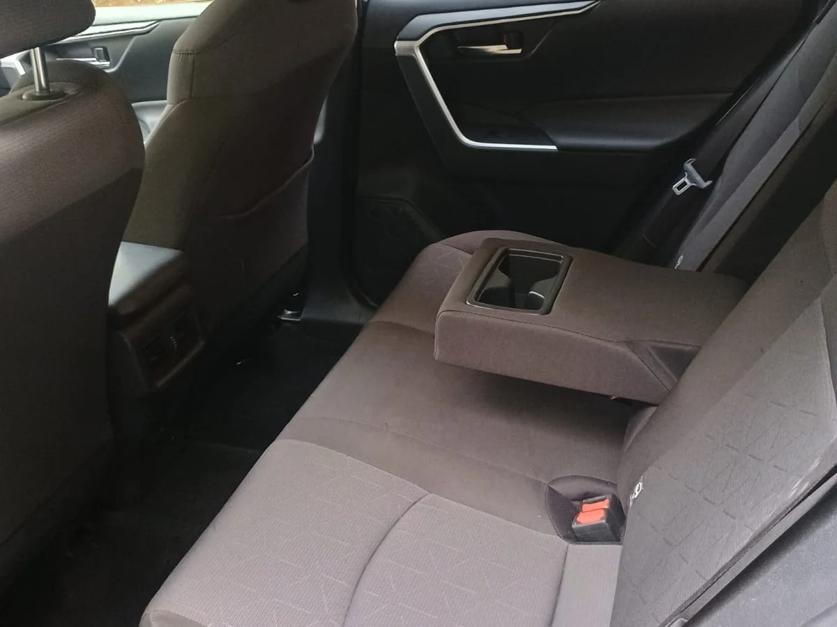 Toyota RAV4 2.5 Hybrid 4x2 CVT - Miniatura 18