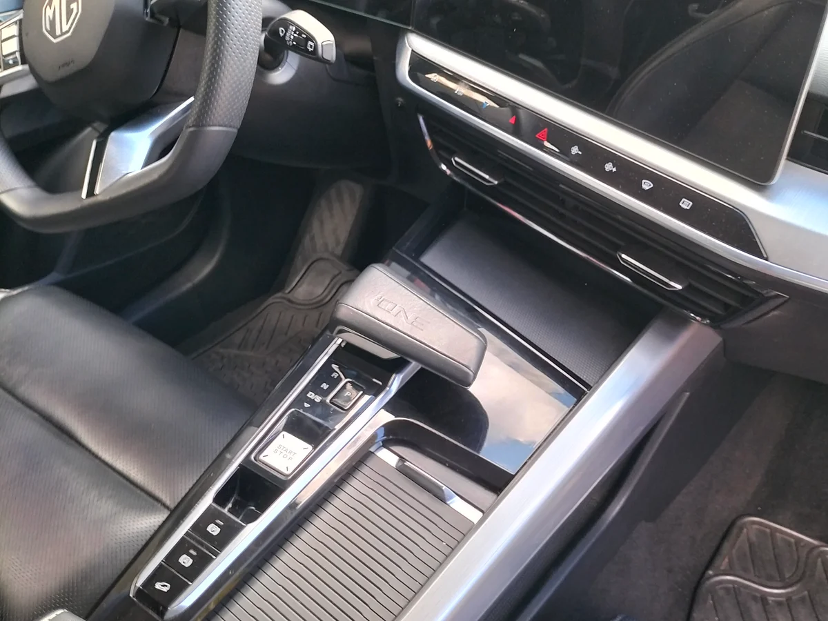MG ONE 1.5T CVT COM