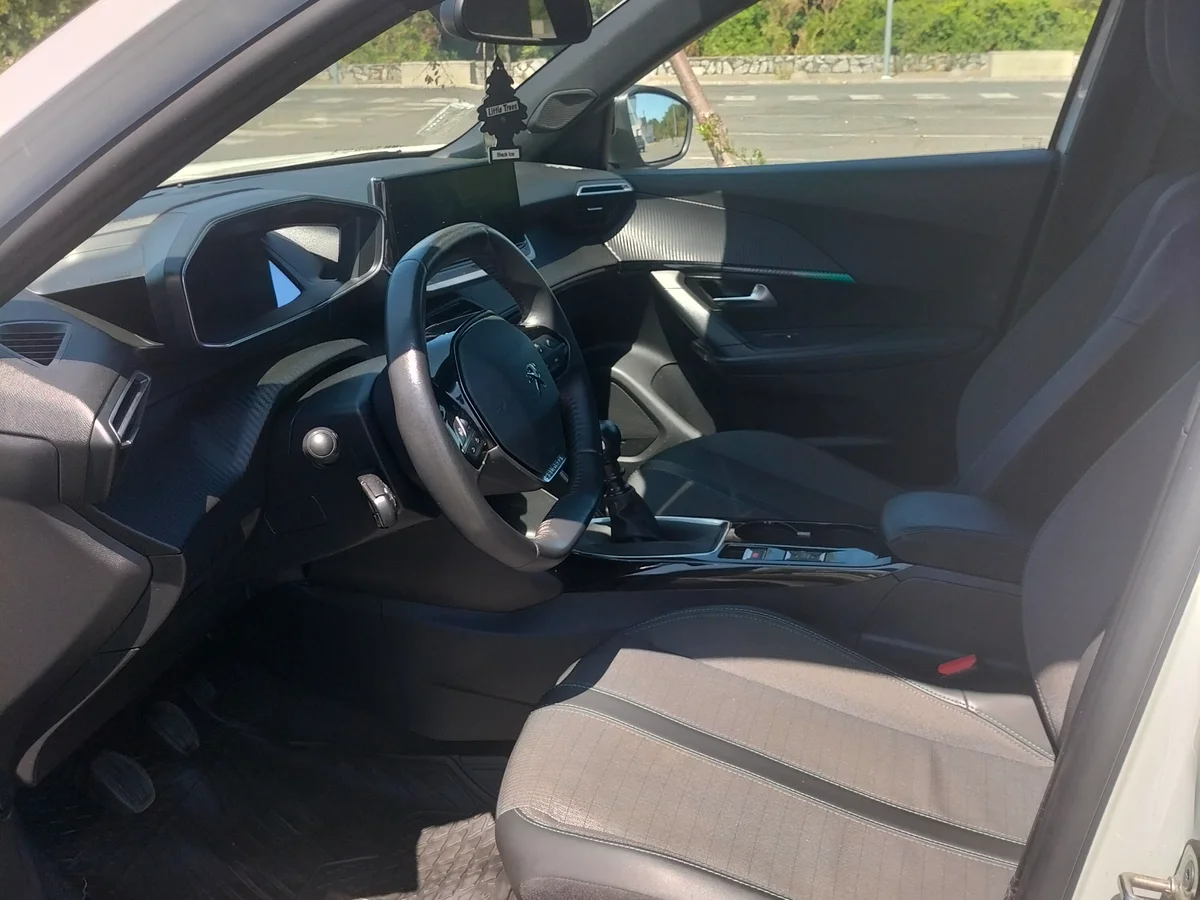 PEUGEOT 2008 PURETECH 130 1.2 Puretech 130 1.2 2023 - Miniatura 8