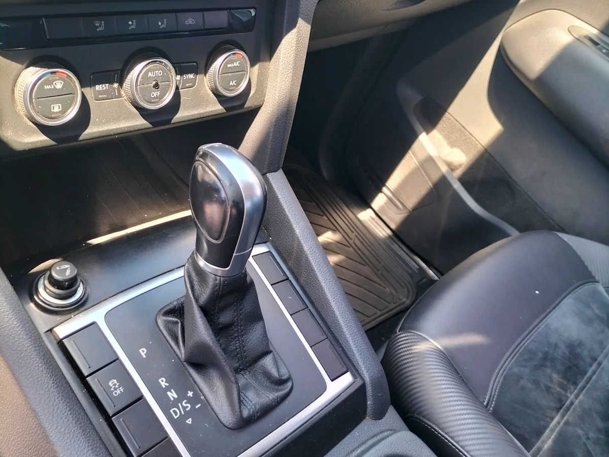 VOLKSWAGEN Amarok 2019