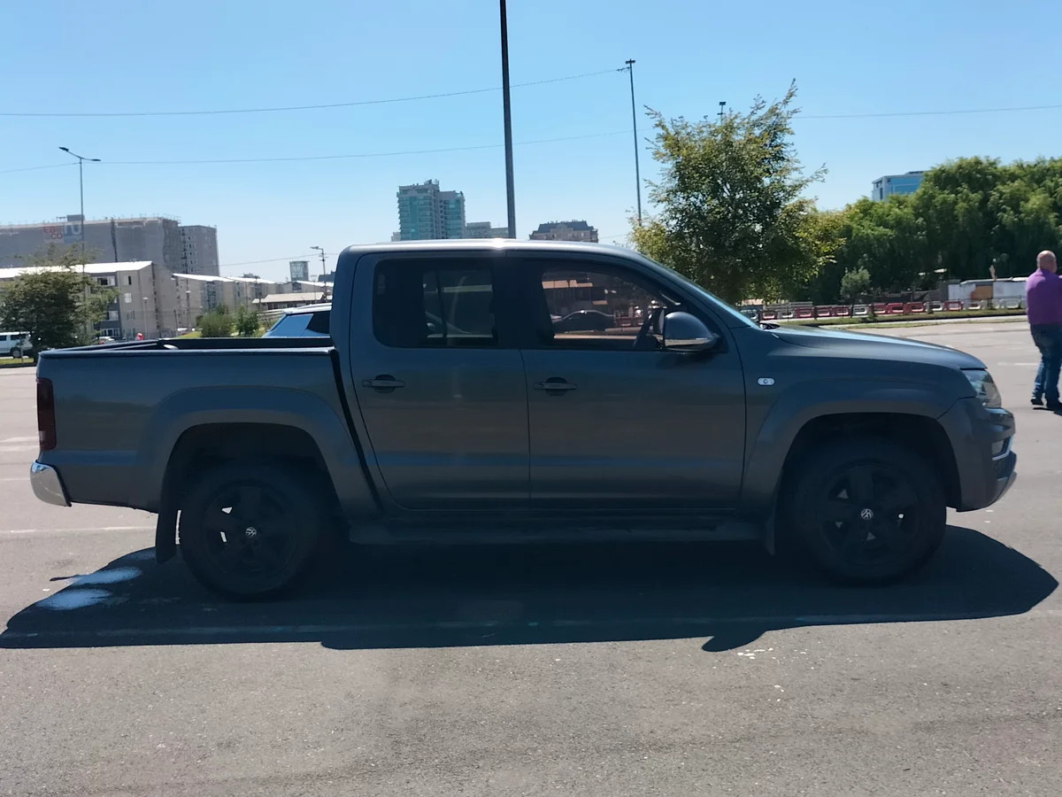 VOLKSWAGEN Amarok 2019 - Miniatura 10