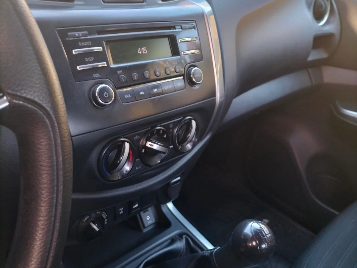 Se vende Nissan Navara 2.3 Diesel - Miniatura 7