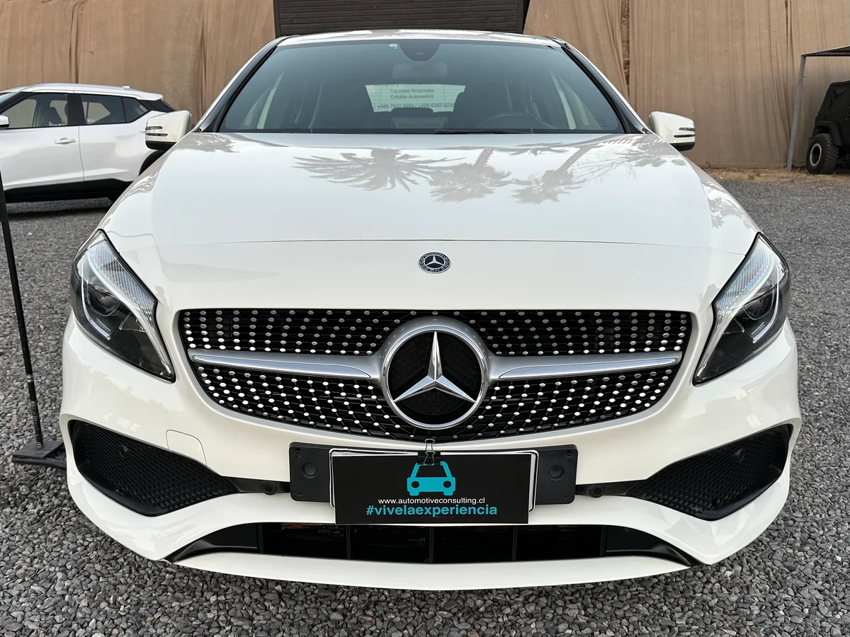 A200 2.1 CDI DCT AUT LOOK AMG DIESEL 2018 - Miniatura 2