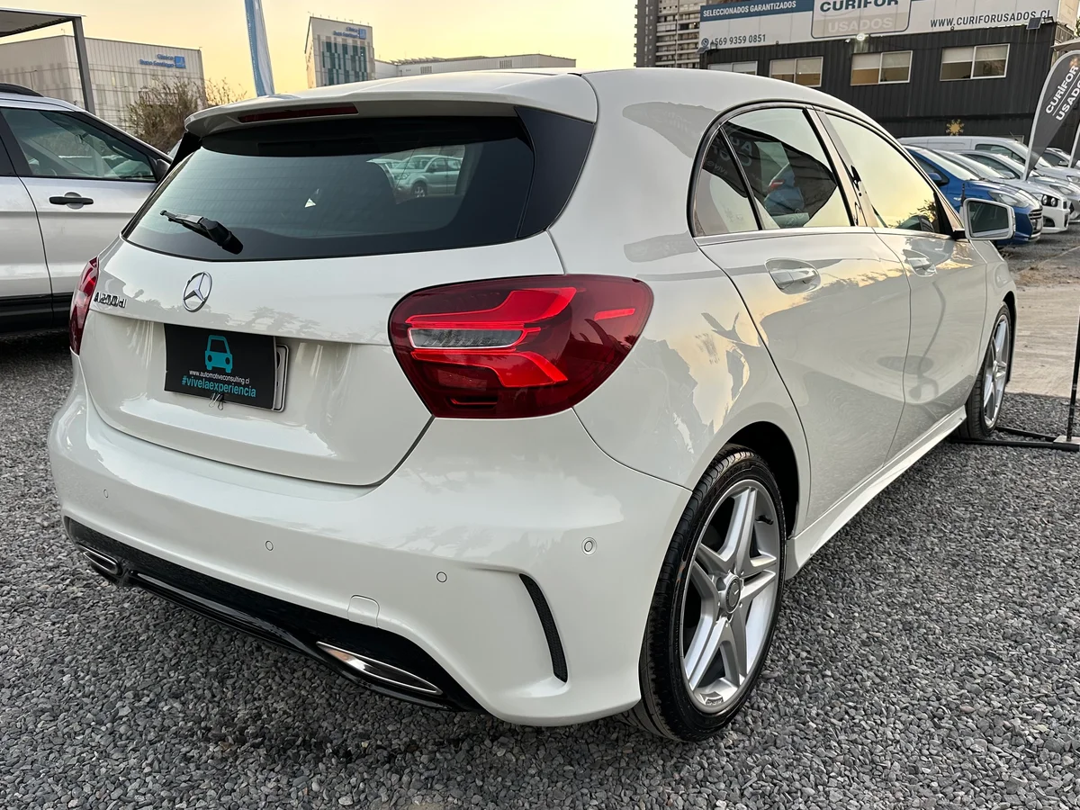 A200 2.1 CDI DCT AUT LOOK AMG DIESEL 2018 - Miniatura 6