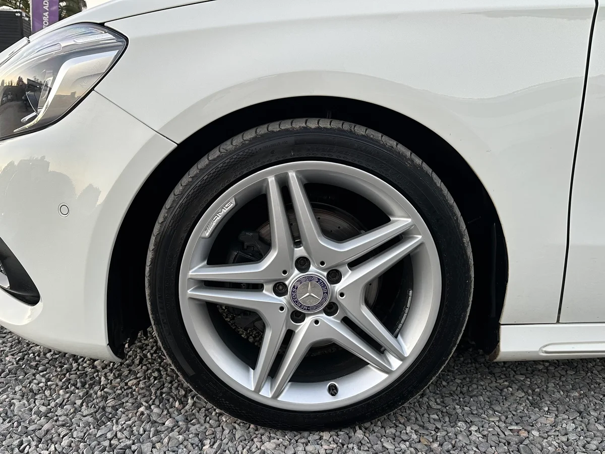 A200 2.1 CDI DCT AUT LOOK AMG DIESEL 2018 - Miniatura 9