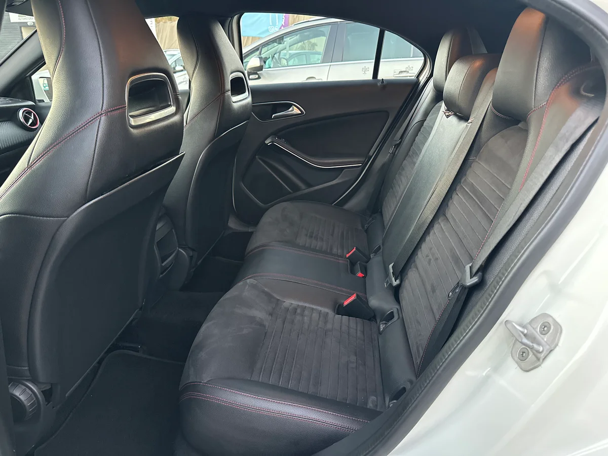 A200 2.1 CDI DCT AUT LOOK AMG DIESEL 2018 - Miniatura 16