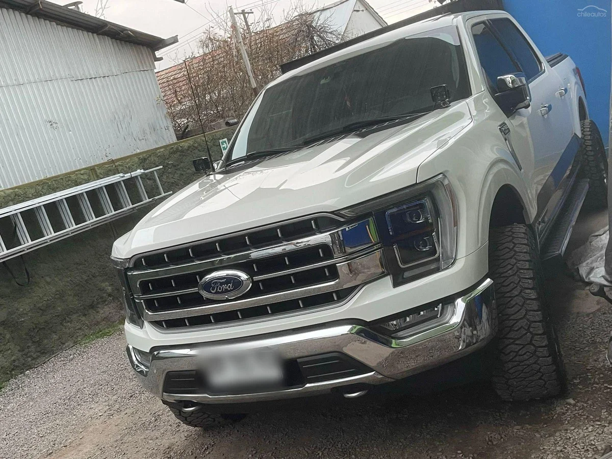 Ford F-150 Lariat 4X4 5.0 2022 - Miniatura 3