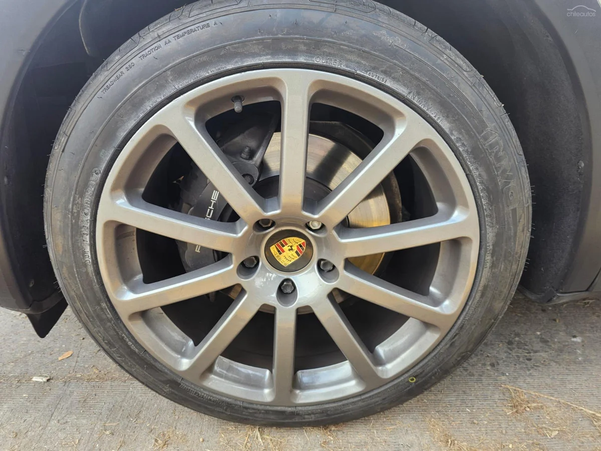 Porsche Cayenne 3.0 Turbo Diesel 2012 - Miniatura 2