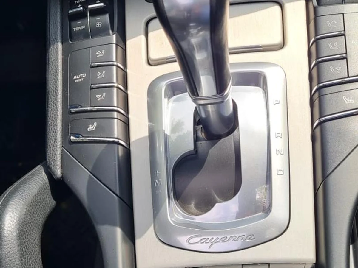 Porsche Cayenne 3.0 Turbo Diesel 2012 - Miniatura 3