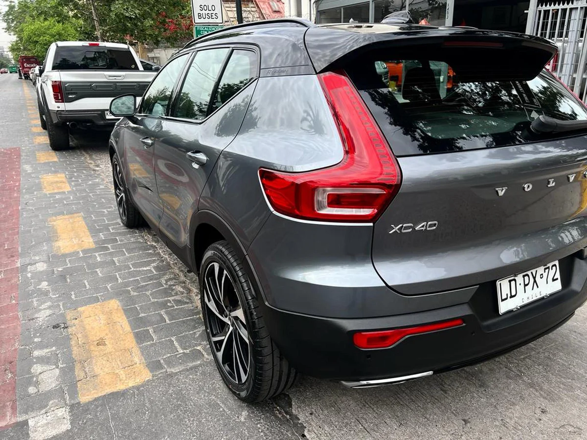 VOLVO XC40 T5 R-DESIGN 2019 - Miniatura 9
