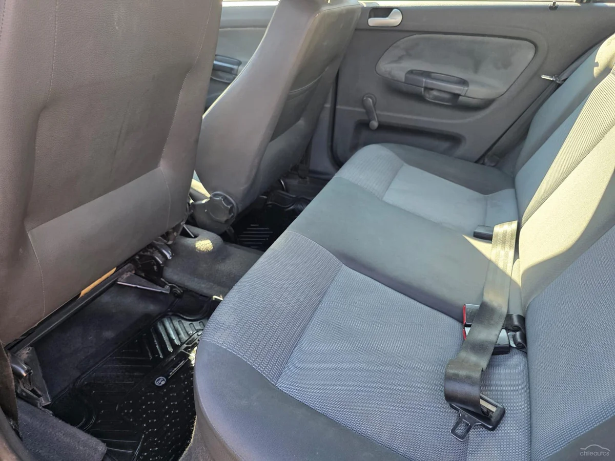VOLKSWAGEN Gol 1.6 Power AA 2011 - Miniatura 8