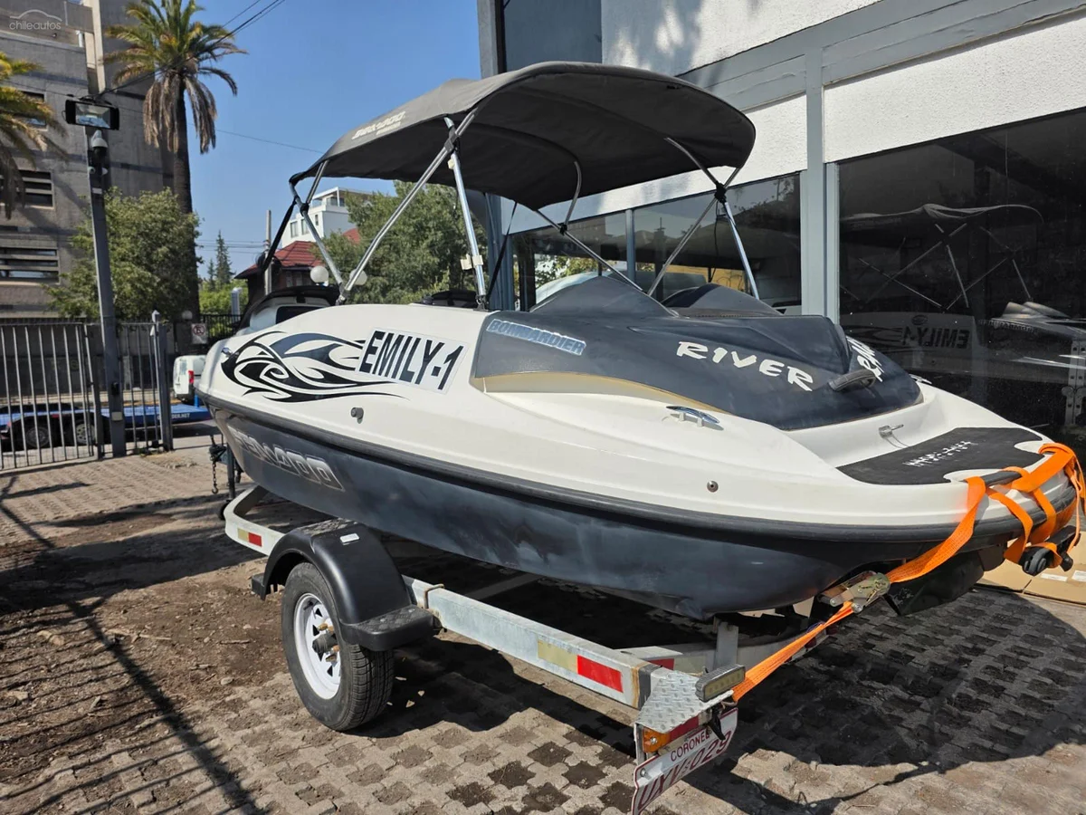Sea-Doo Speedster 2004 - Lancha de Lujo en Excelente Estado - Miniatura 3