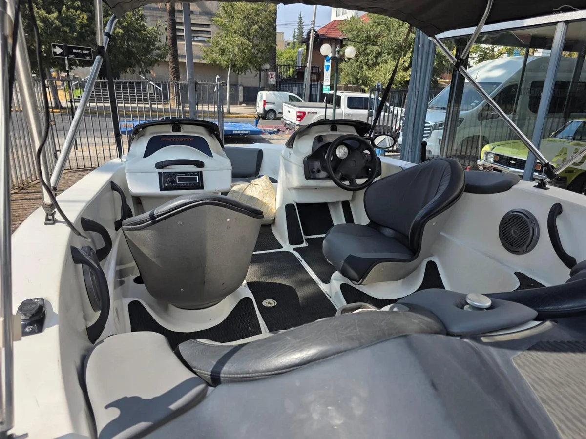 Sea-Doo Speedster 2004 - Lancha de Lujo en Excelente Estado - Miniatura 4