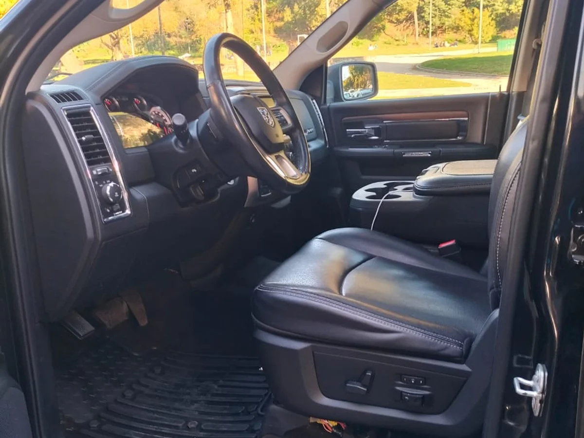 Dodge Ram 1500 - Miniatura 7