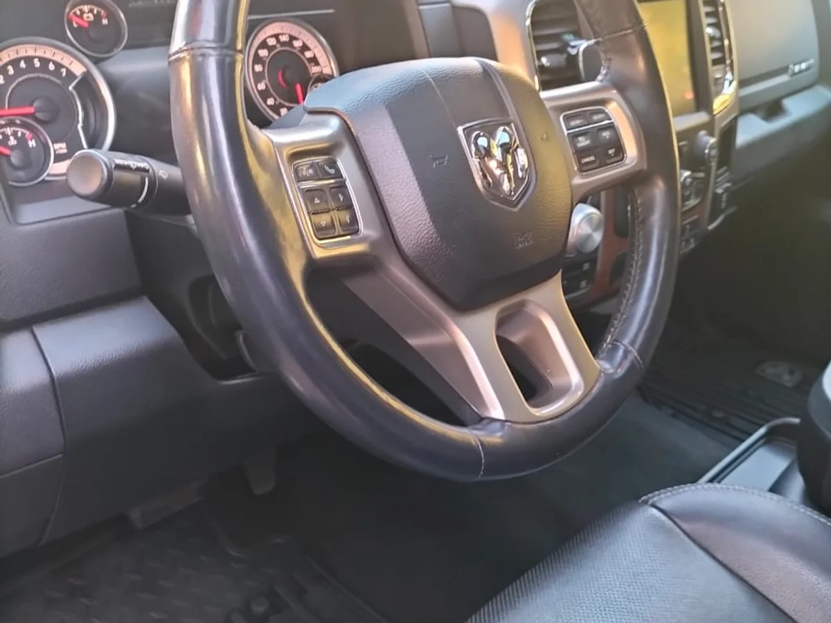 Dodge Ram 1500 - Miniatura 8