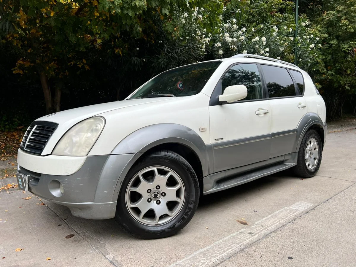 SSANGYONG REXTON II 2.7L DIESEL AUT 4X4 AÑO 2007 - Miniatura 2