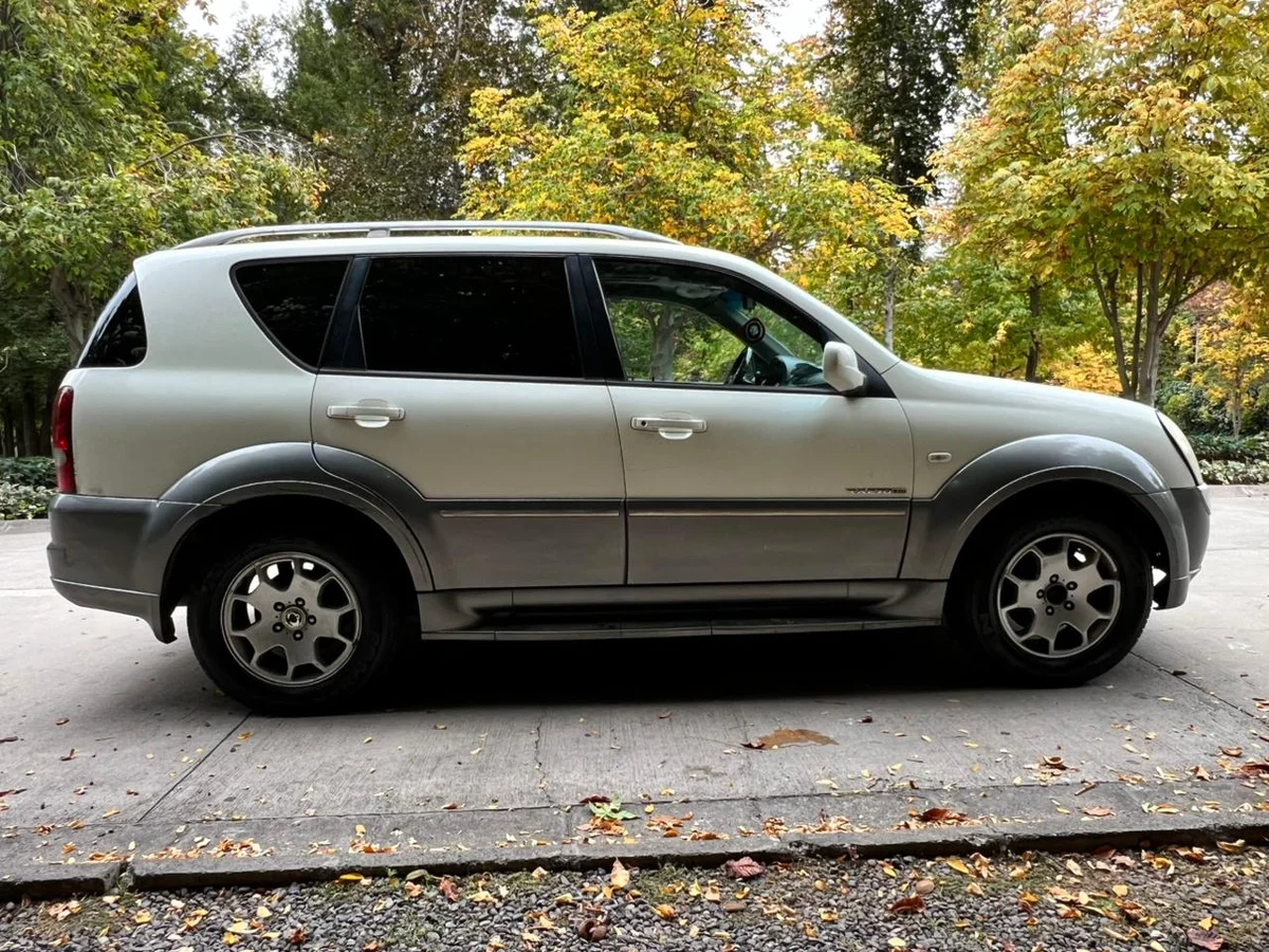 SSANGYONG REXTON II 2.7L DIESEL AUT 4X4 AÑO 2007 - Miniatura 4