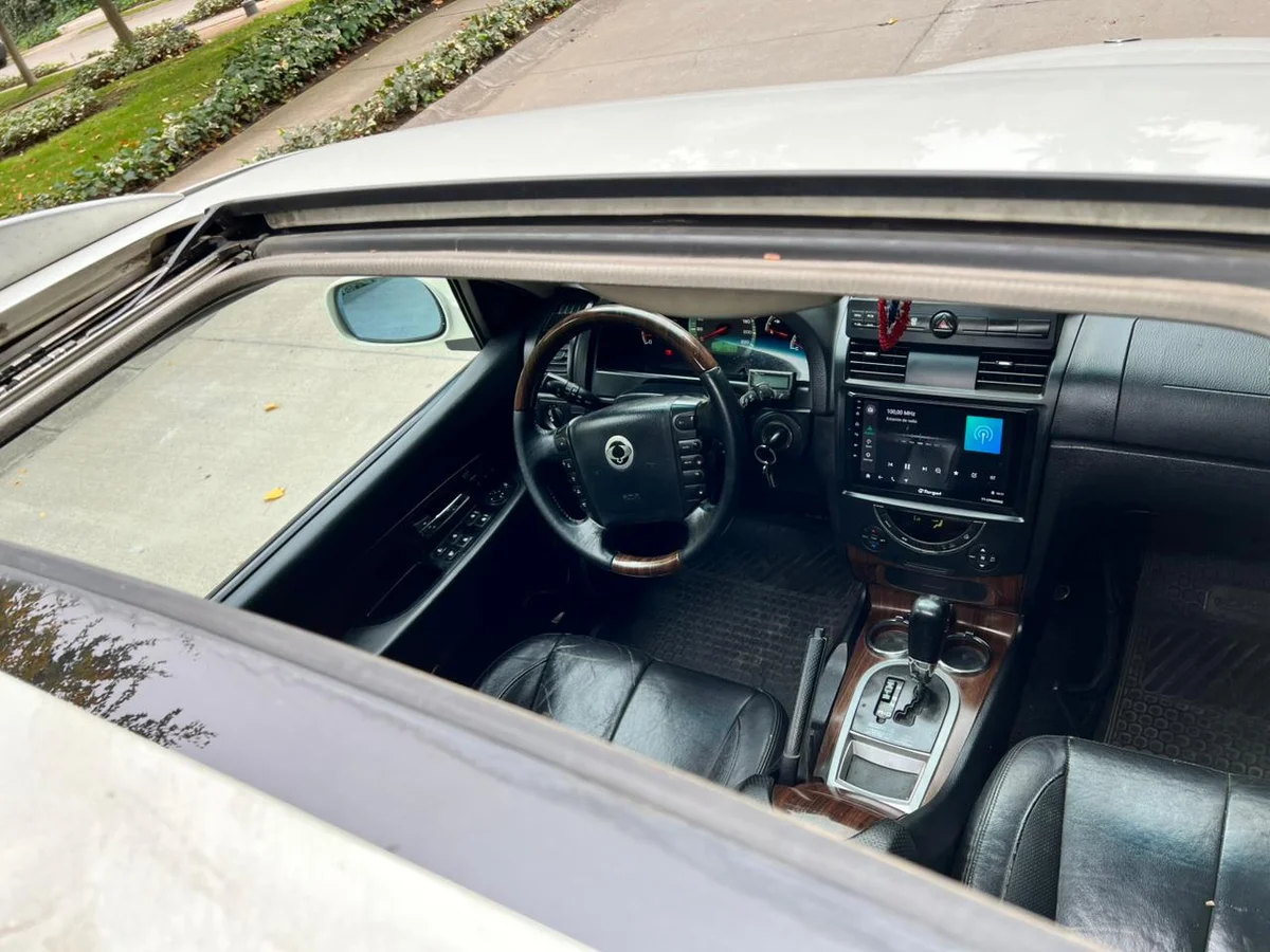 SSANGYONG REXTON II 2.7L DIESEL AUT 4X4 AÑO 2007 - Miniatura 10