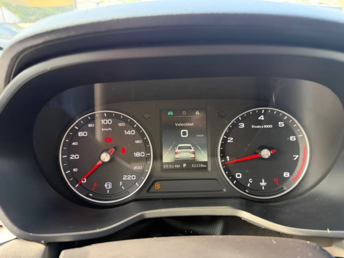 2024 MG MG5 1.5 CVT COM - Miniatura 9
