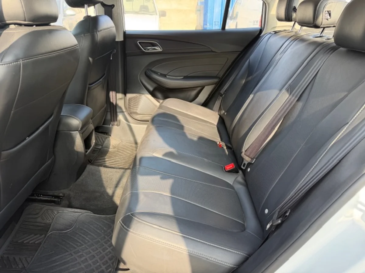 2024 MG MG5 1.5 CVT COM - Miniatura 12
