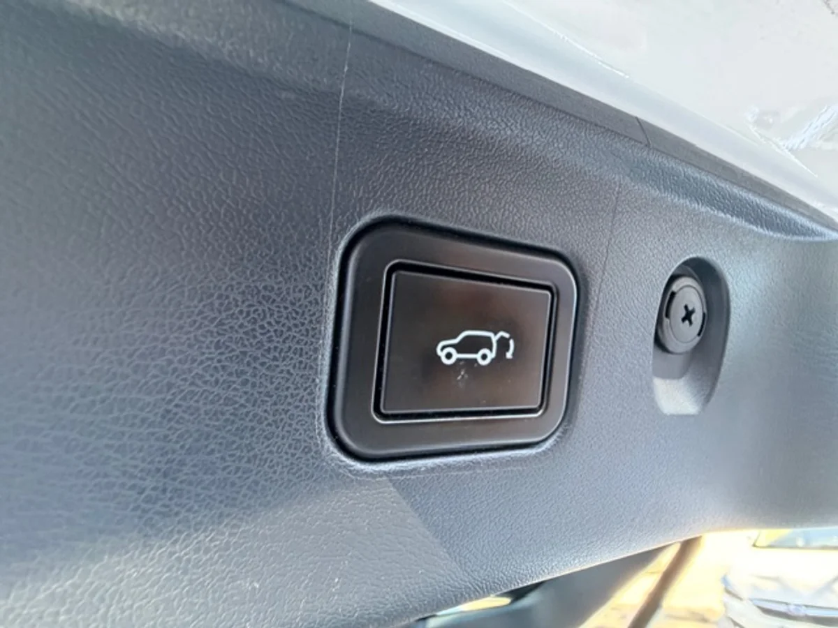 2022 Changan Uni-T 1.5T Elite DCT Auto - Miniatura 17