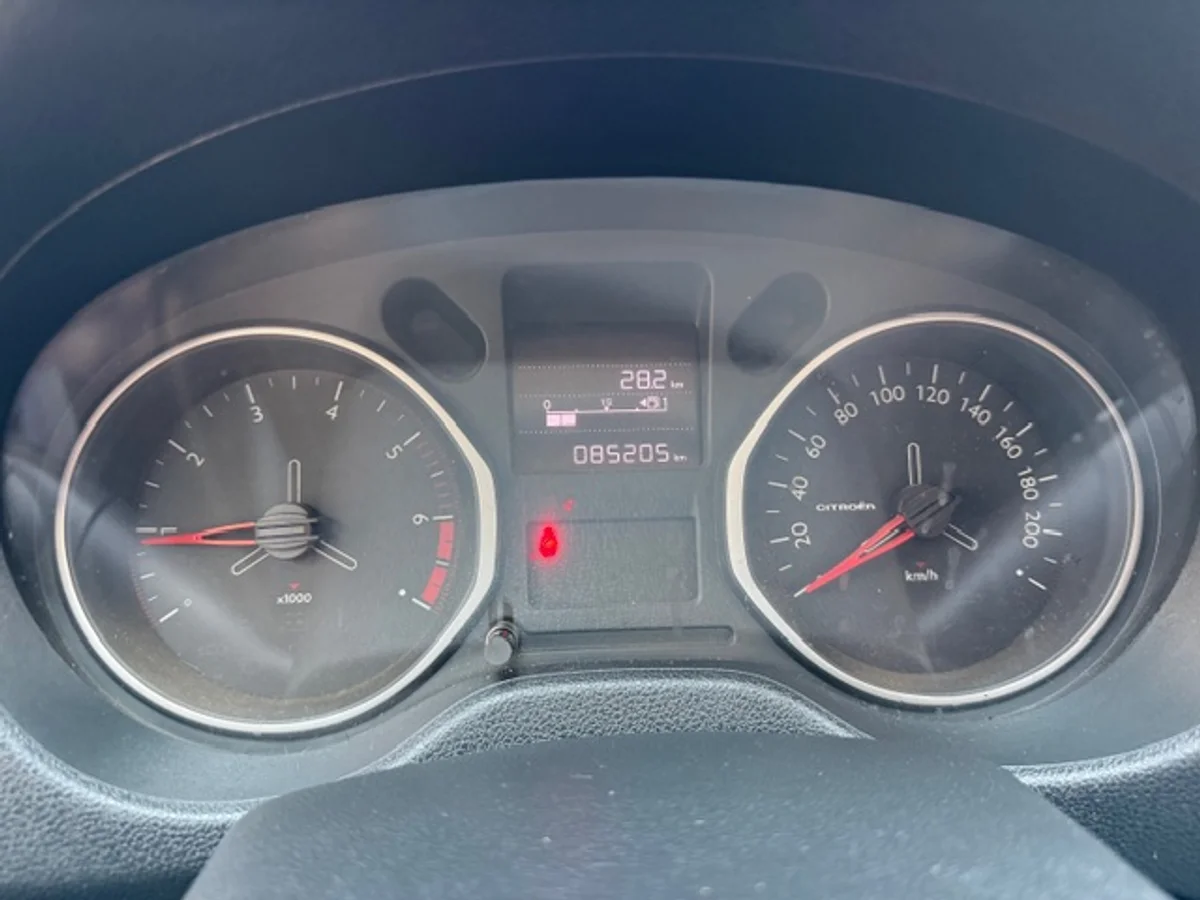 2022 Citroën C-Elysee 1.6 Manual HDI 92 Feel - Miniatura 9