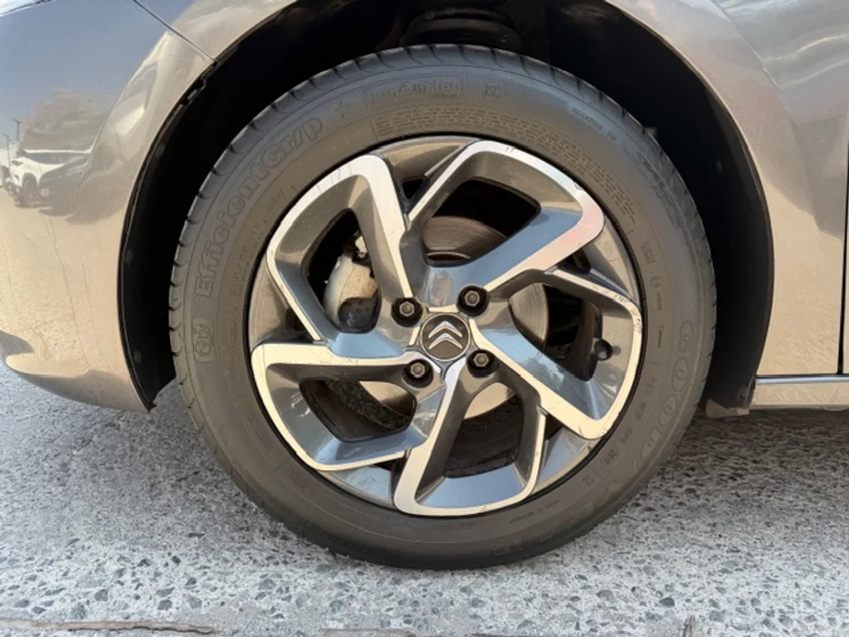 2022 Citroën C-Elysee 1.6 Manual HDI 92 Feel - Miniatura 15