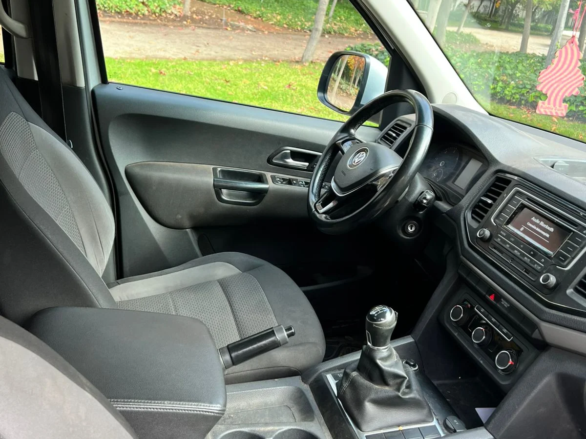 VOLKSWAGEN AMAROK TRENDLINE 4X2 MT - Miniatura 2