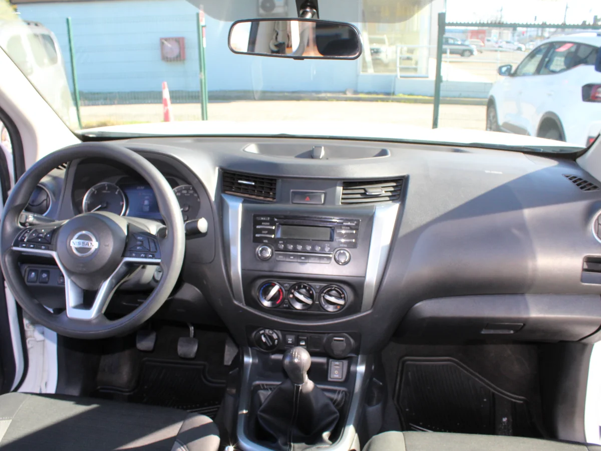 Nissan Navara — foto 8 de 17