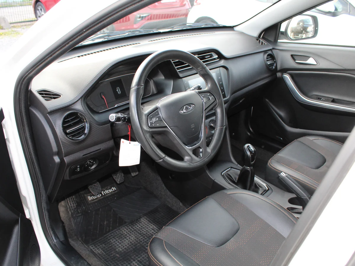 Chery Tiggo 2 — foto 10 de 11