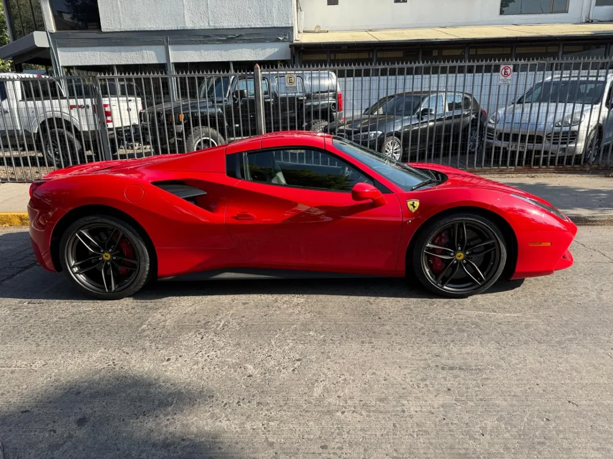 Ferrari 488 Spider - Miniatura 4