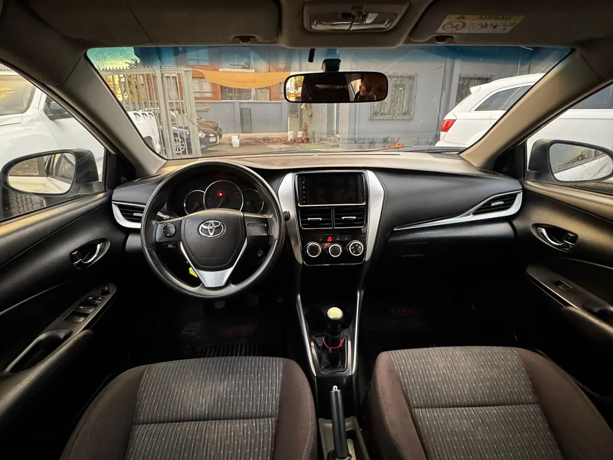 TOYOTA YARIS GLI 1.5 - Miniatura 7