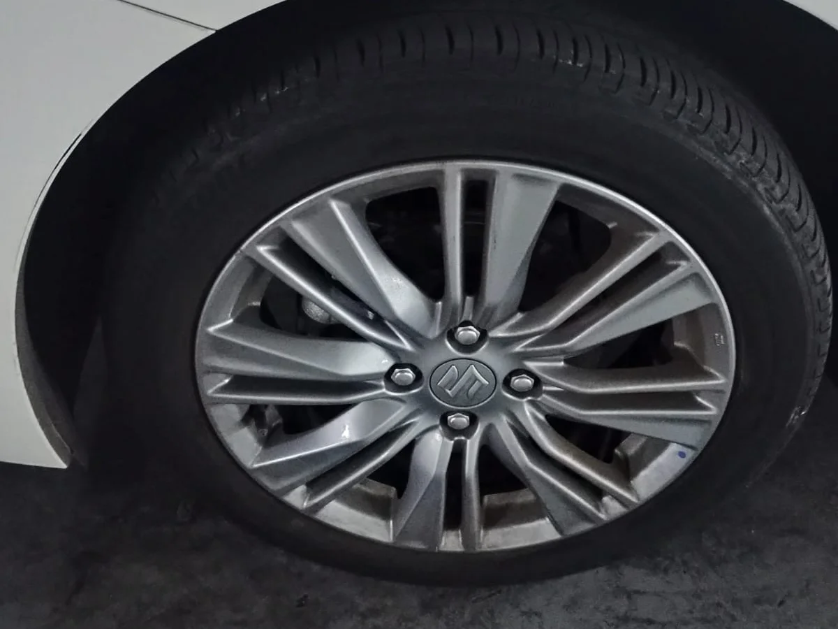 SUZUKI BALENO GLX HB 1.4L AUT - Miniatura 9