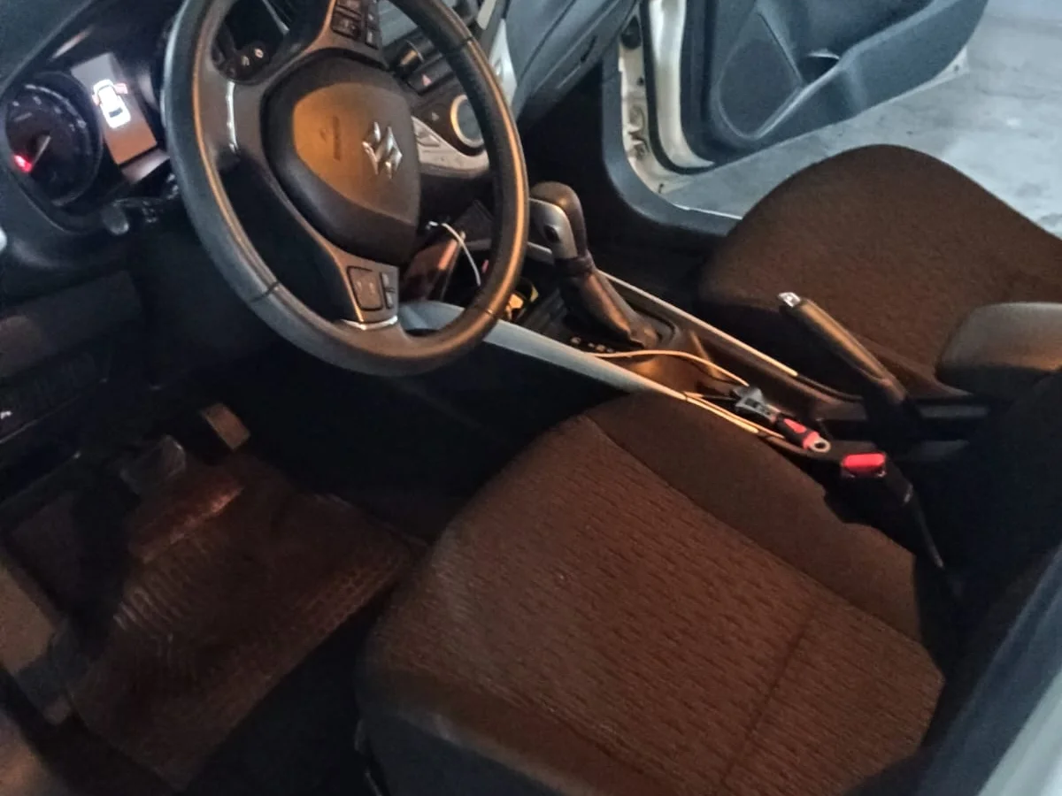 SUZUKI BALENO GLX HB 1.4L AUT - Miniatura 13