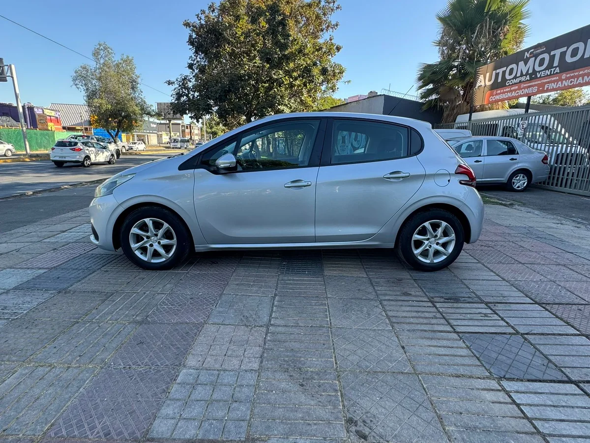PEUGEOT ACTIVE 208