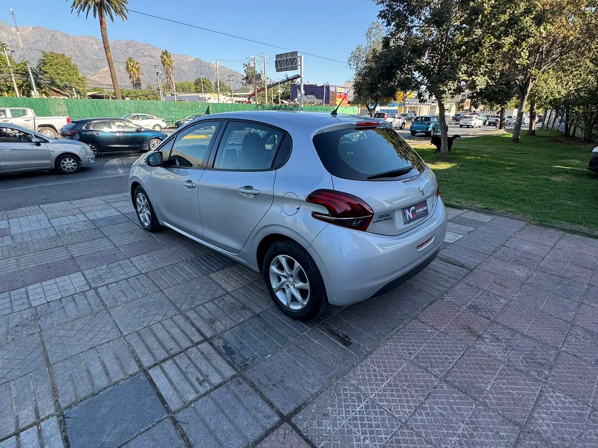 PEUGEOT ACTIVE 208