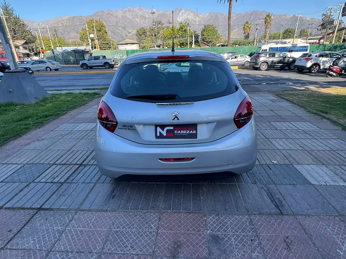 PEUGEOT ACTIVE 208 - Miniatura 7