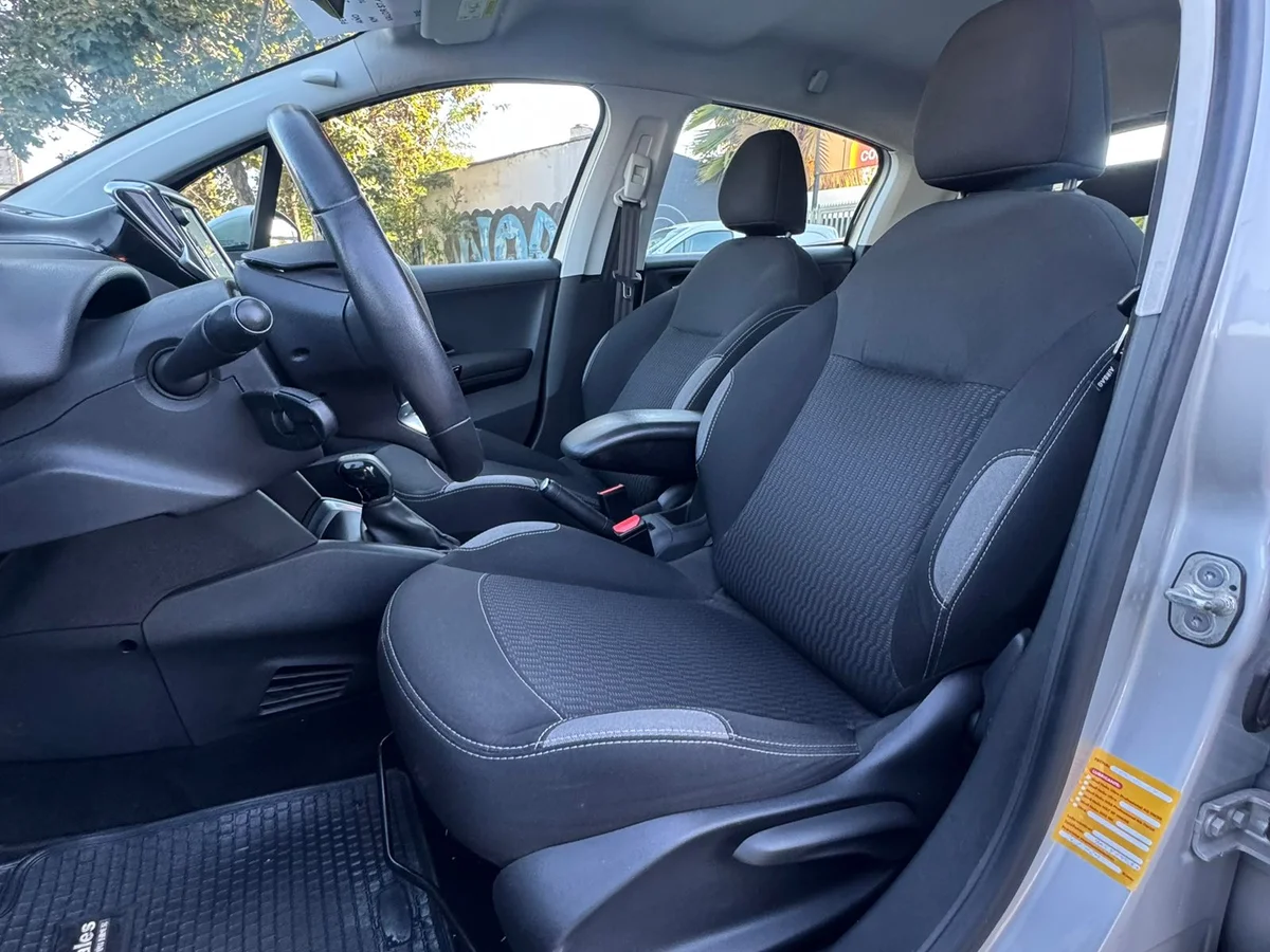 PEUGEOT ACTIVE 208 - Miniatura 11