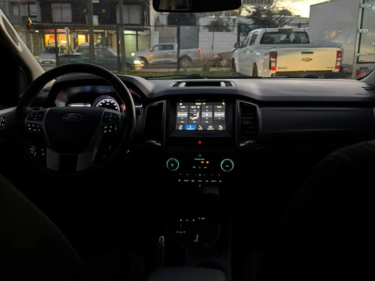 FORD RANGER XLT 4X4 3.2 AUT 2020 - Miniatura 13