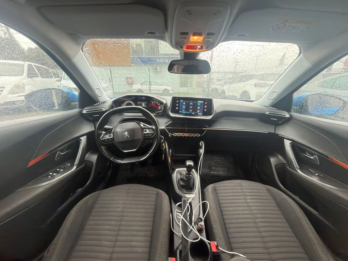 Peugeot 2008 — foto 4 de 12