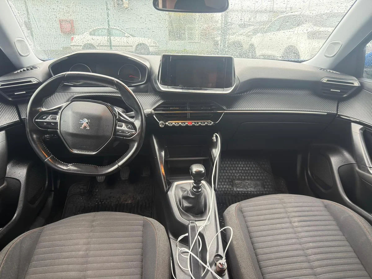 Peugeot 2008 — foto 11 de 12