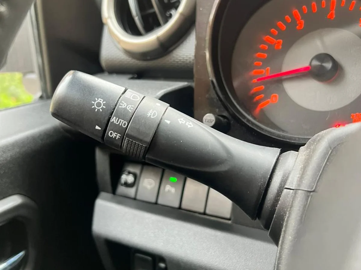 SUZUKI Jimny 1.5 AT GLX 5P 2025 - Miniatura 16